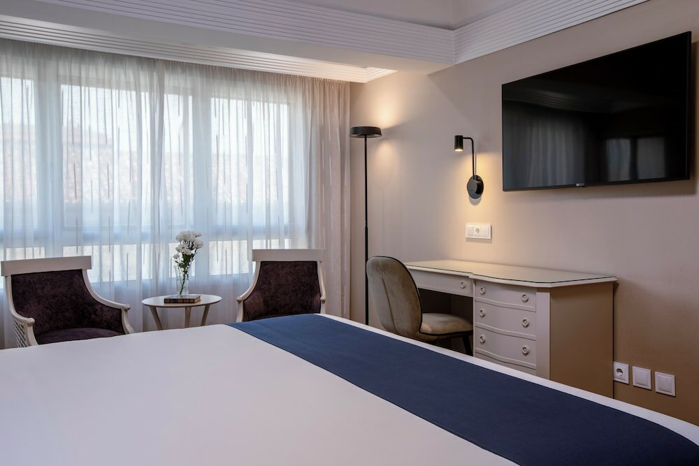 Фото Hotel Corona De Castilla Burgos