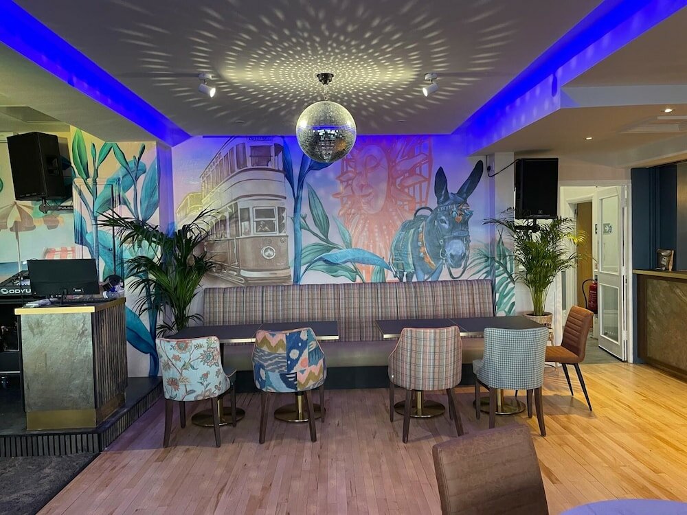 Фото The Craig-Y-Don Hotel