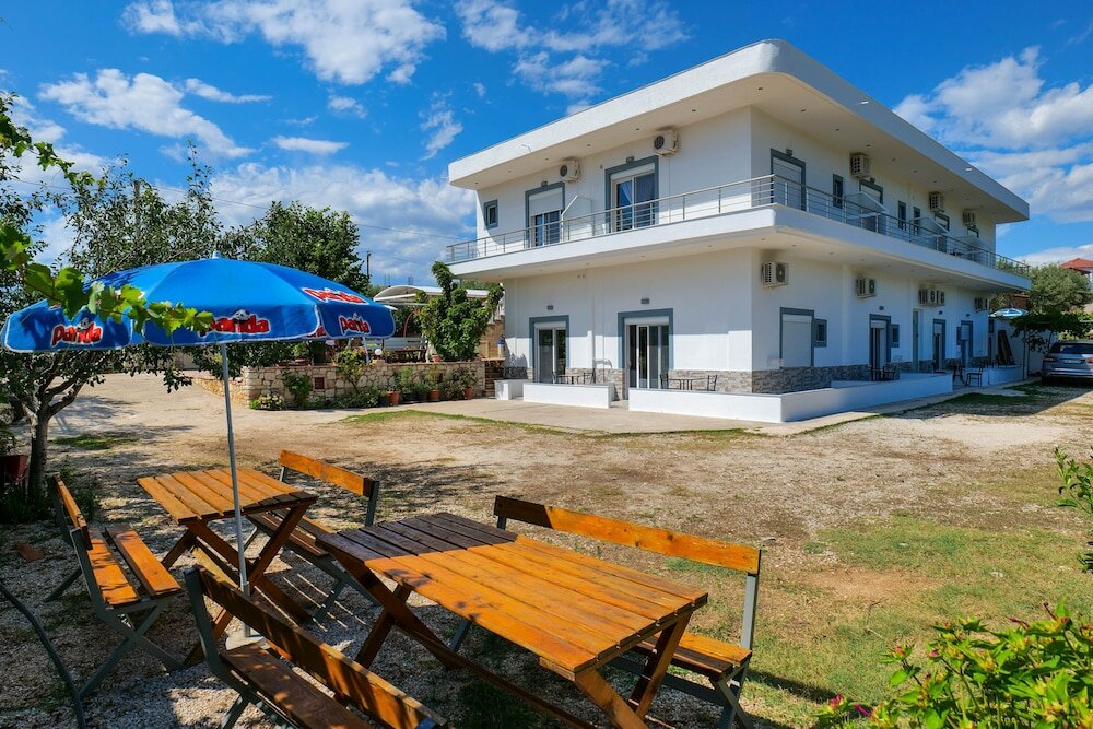 Фото Hotel Chris