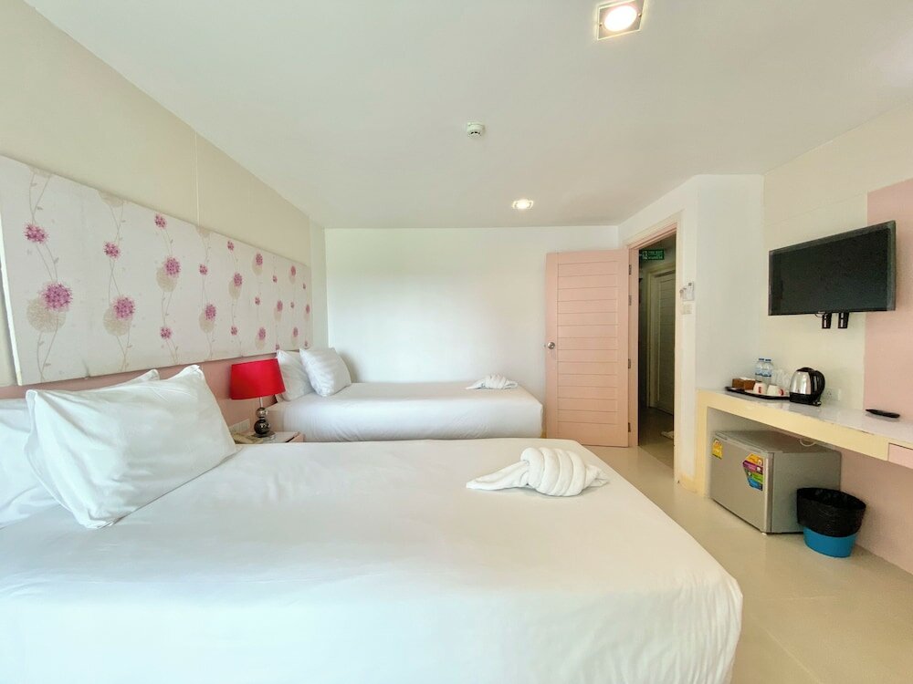 Фото Tuana Patong Holiday Hotel