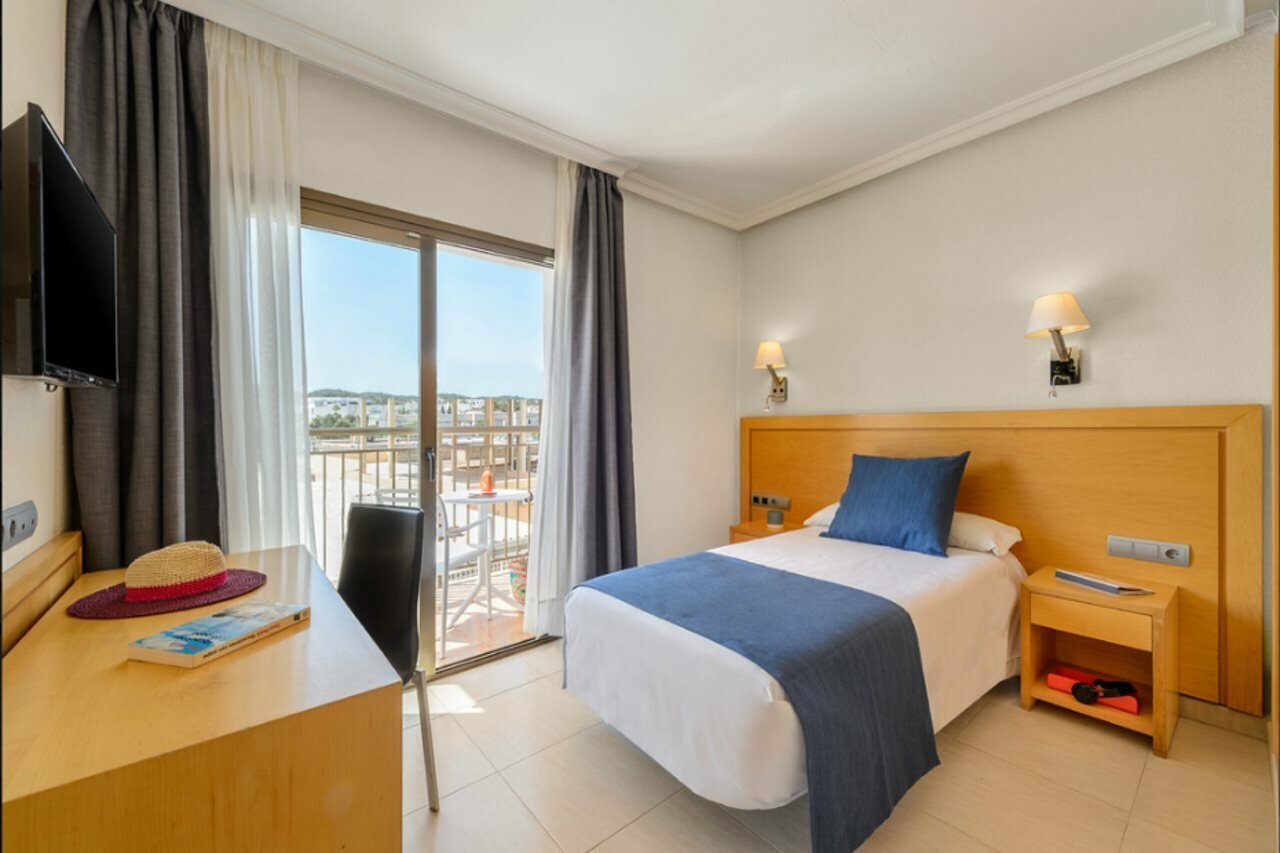 Фото Hotel Vibra S´Estanyol