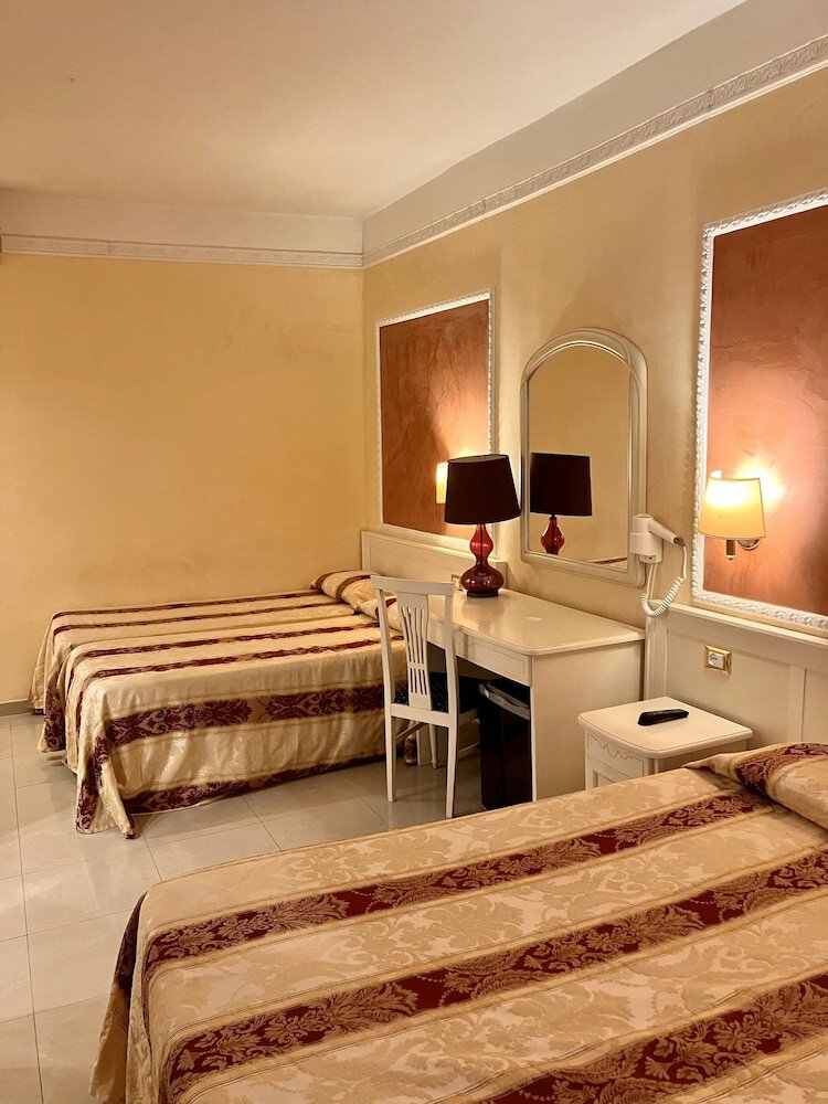 Фото Hotel Erdarelli