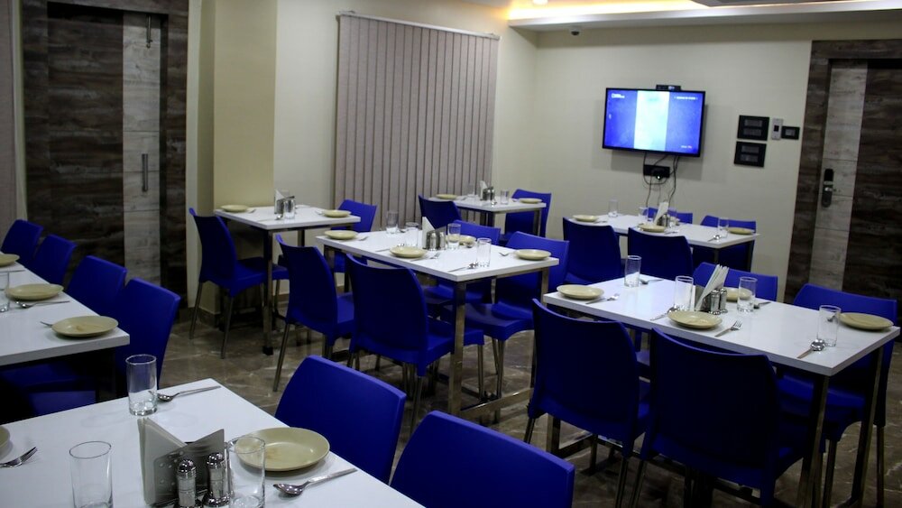 Фото Hotel Shreemoyee Inn