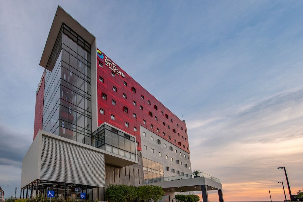 Фото Ramada Encore by Wyndham Queretaro