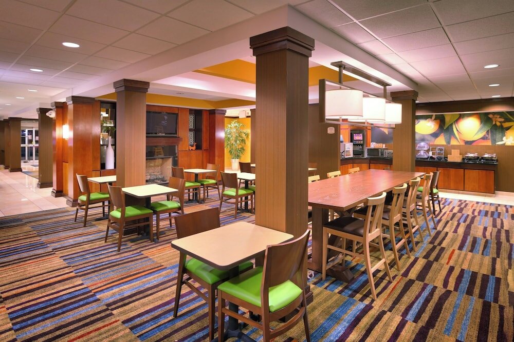 Фото Fairfield Inn & Suites by Marriott Gillette