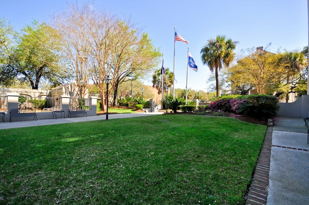Фото Hampton Inn Charleston-Historic District