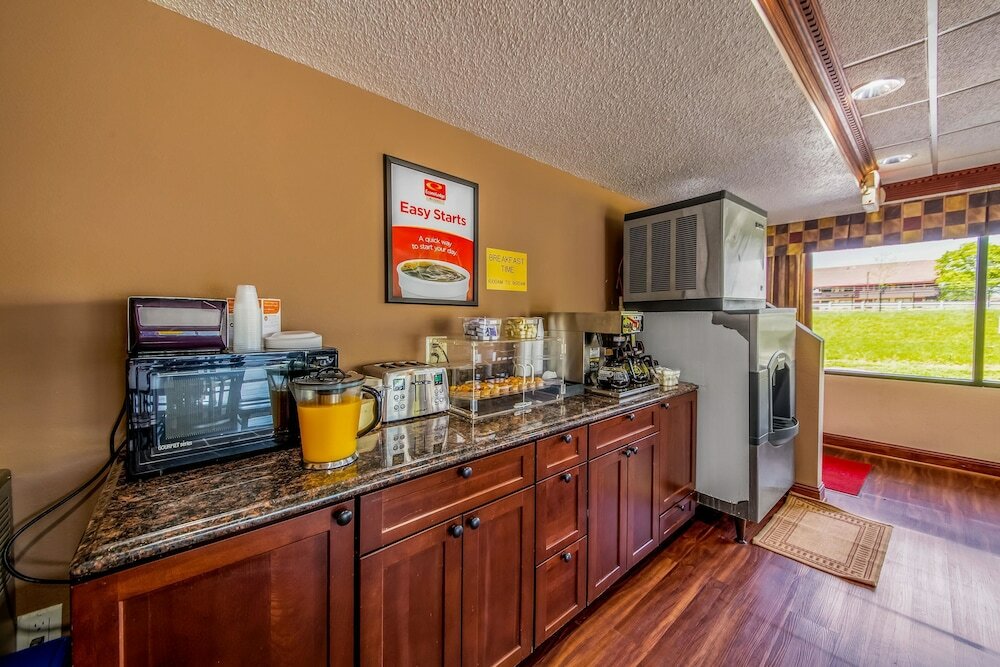 Фото Econo Lodge Mt Laurel