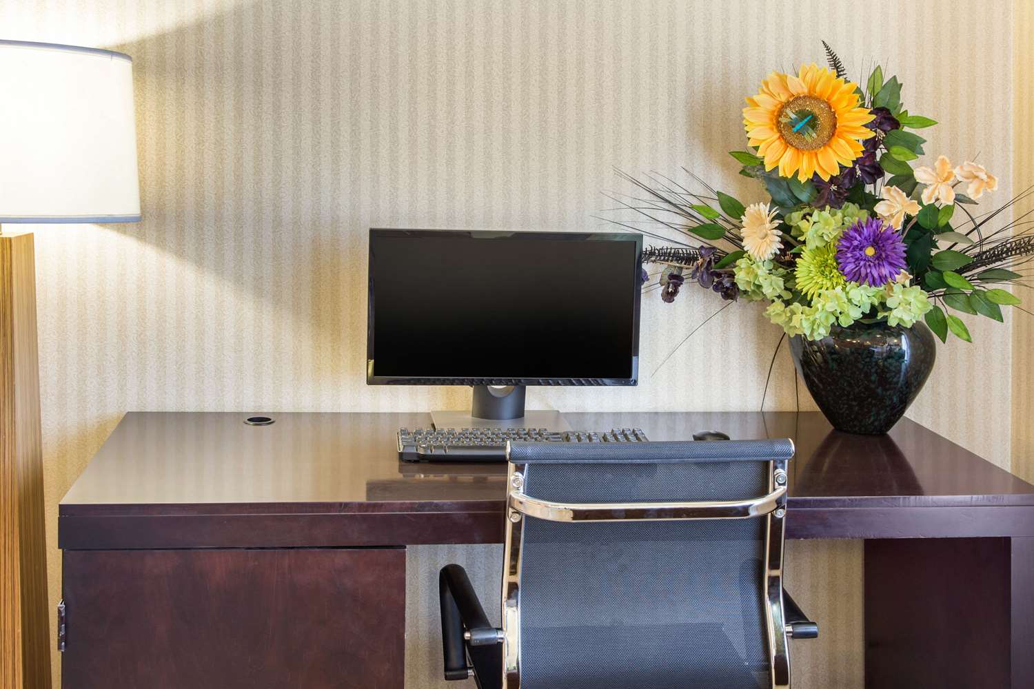 Фото Sleep Inn & Suites Bakersfield North