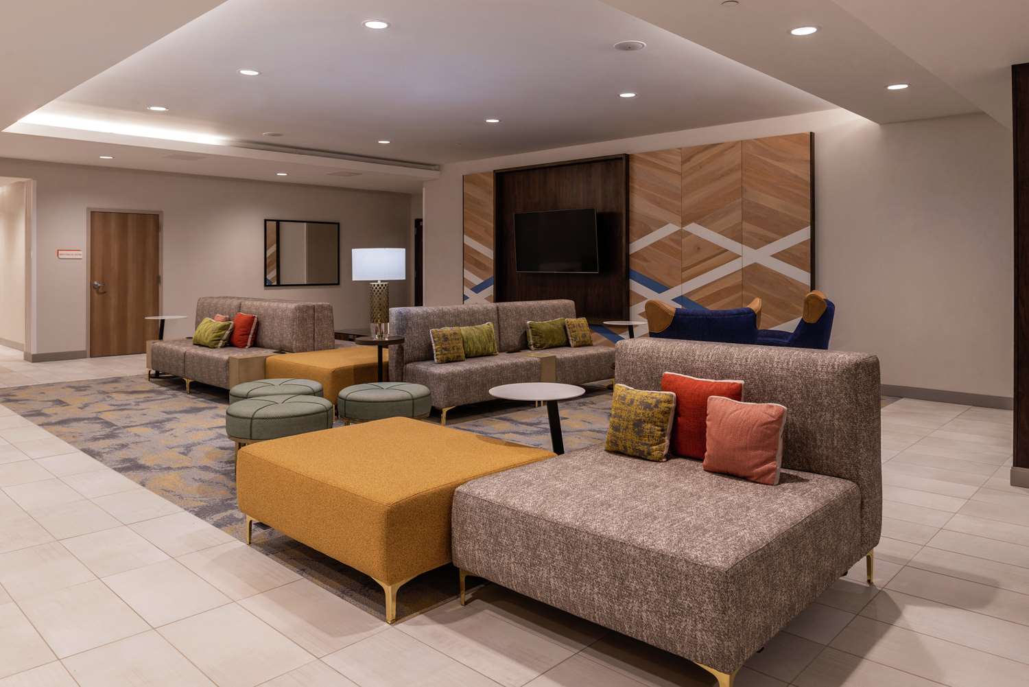 Фото Hilton Garden Inn Kansas City Airport