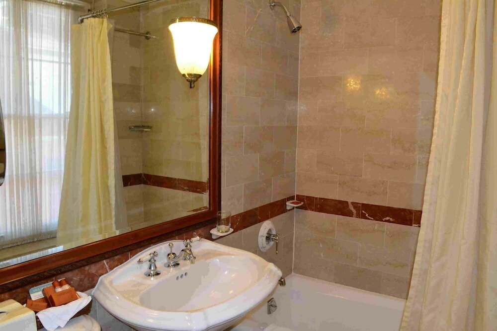 Фото The Wall Street Inn