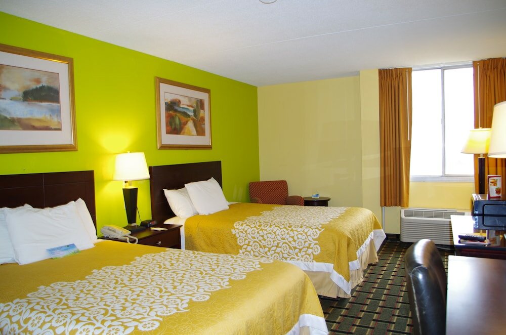 Фото Days Hotel & Conference Center by Wyndham Danville