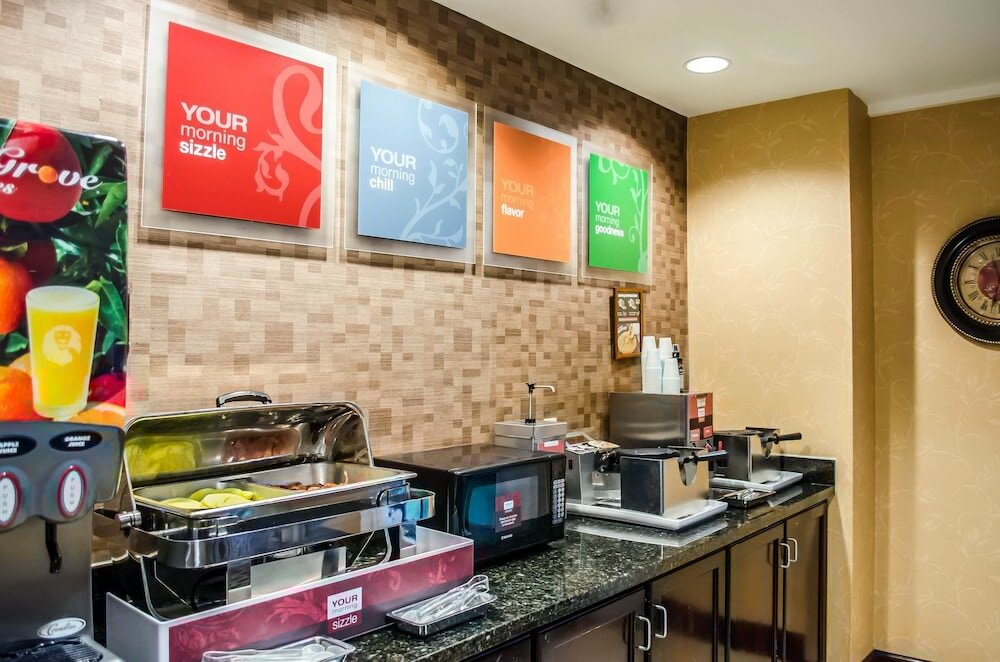 Фото Comfort Suites Mobile