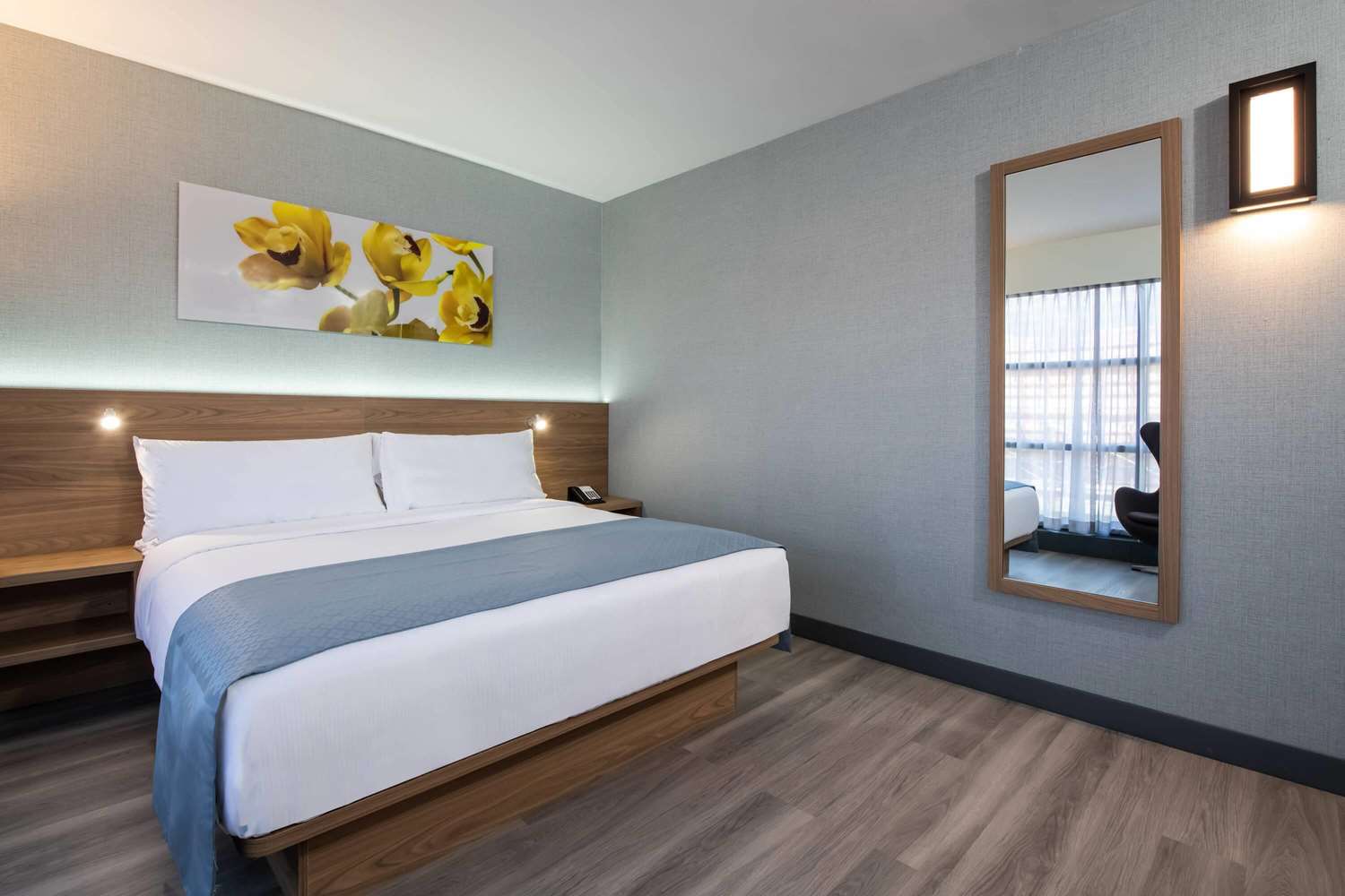 Фото Wingate by Wyndham Long Island City