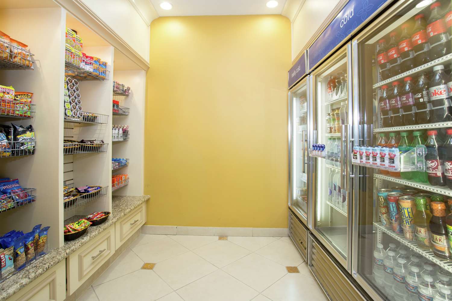 Фото Hilton Garden Inn Phoenix/Avondale