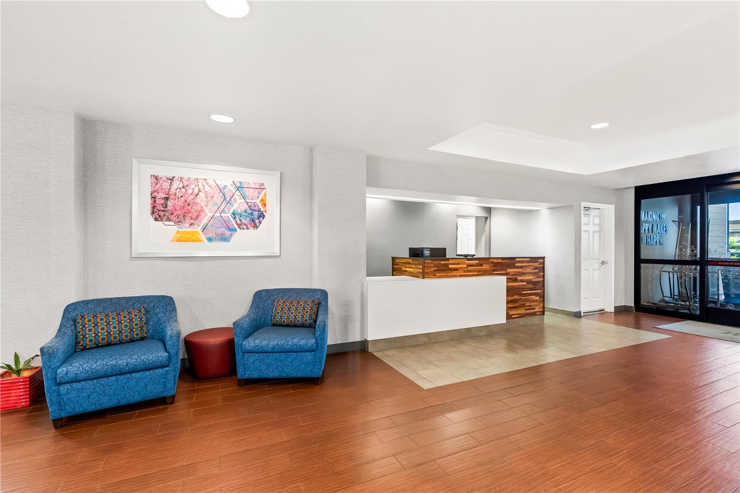 Фото Hampton Inn & Suites Lathrop