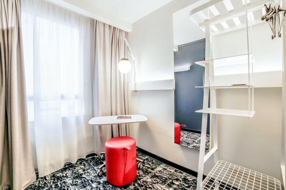 Фото Ibis La Rochelle Centre Historique