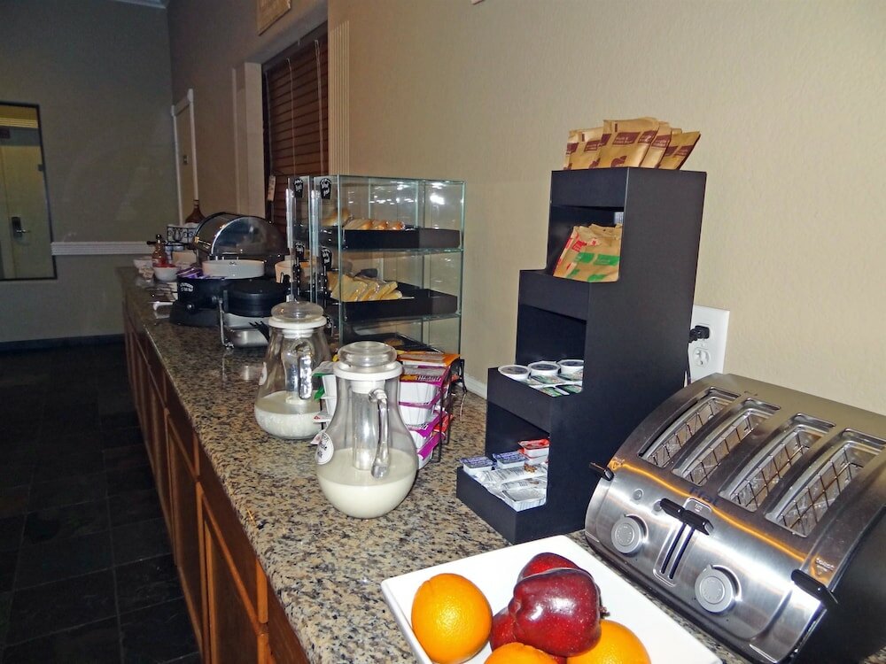 Фото Best Western Hebbronville Inn