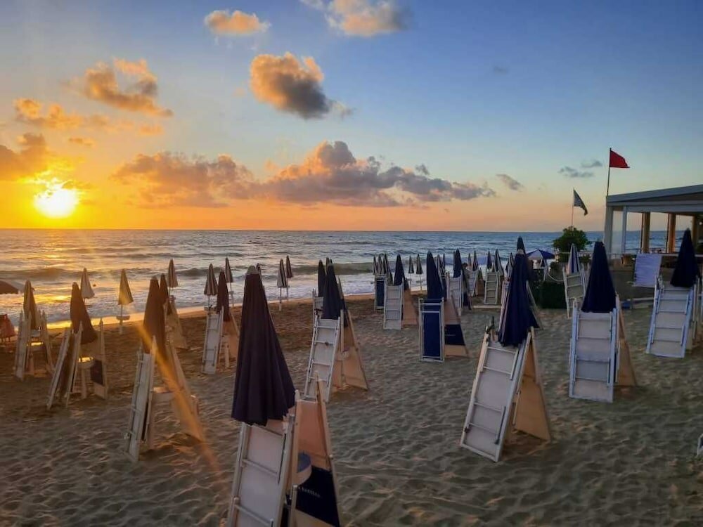 Фото Hotel La Darsena