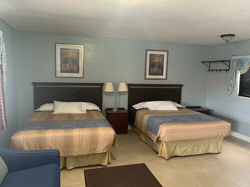 Гостиница Deluxe Inn в Дания Бич