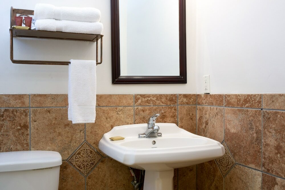 Фото The Shores Inn and Beach Houses