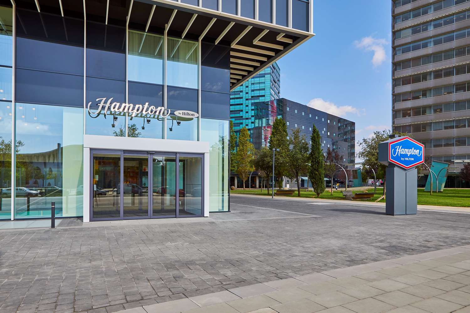 Фото Hampton by Hilton Barcelona Fira Gran VIA