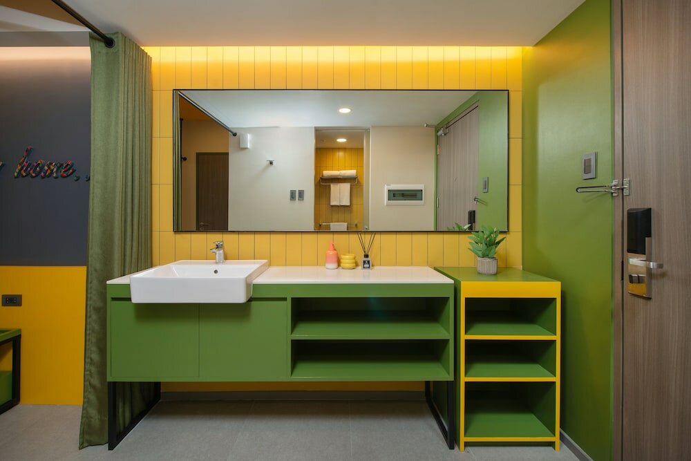 Фото lyf Malate Manila