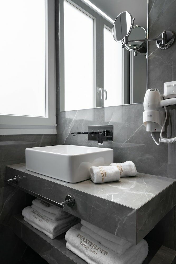 Фото Praxitelous Luxury Suites