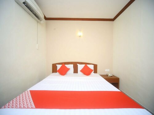 Гостиница Oyo 1027 Hotel London в Сандакане