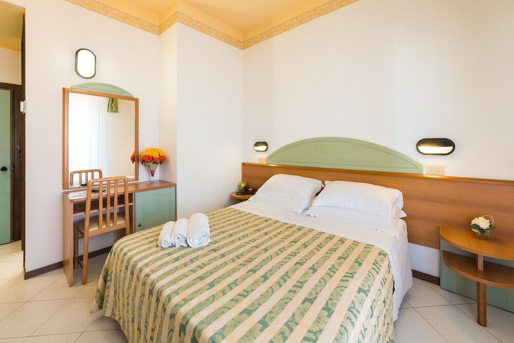 Фото Hotel Ariane