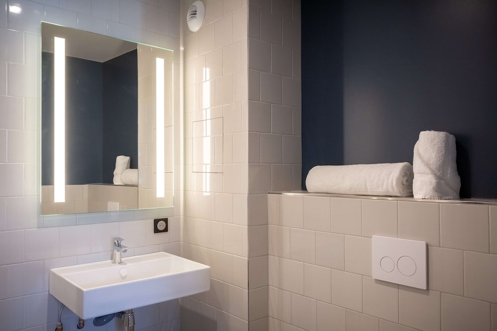 Фото Best Western 11Bauer Paris Saint-Ouen