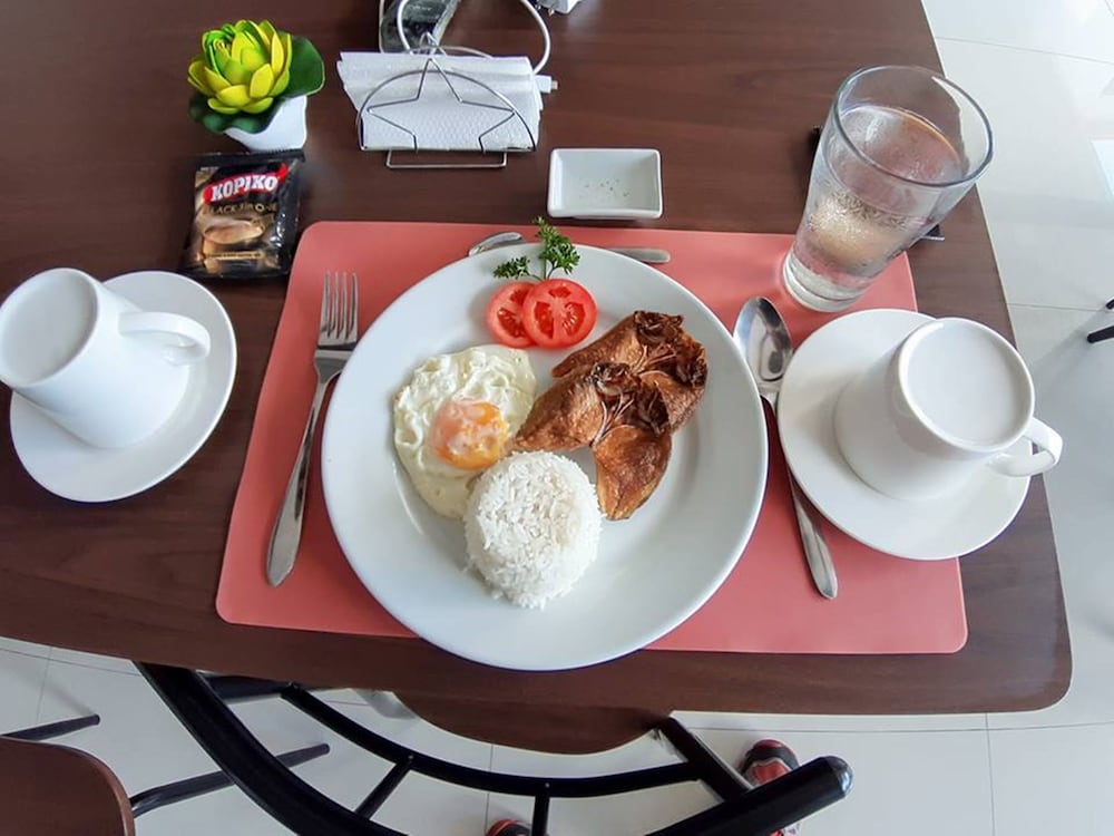 Фото Cres Ebo Mansion Hotel and Bistro