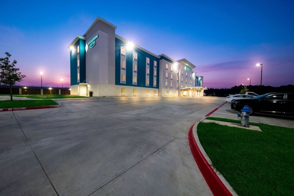 Фото WoodSpring Suites Dallas Plano Central Legacy Drive