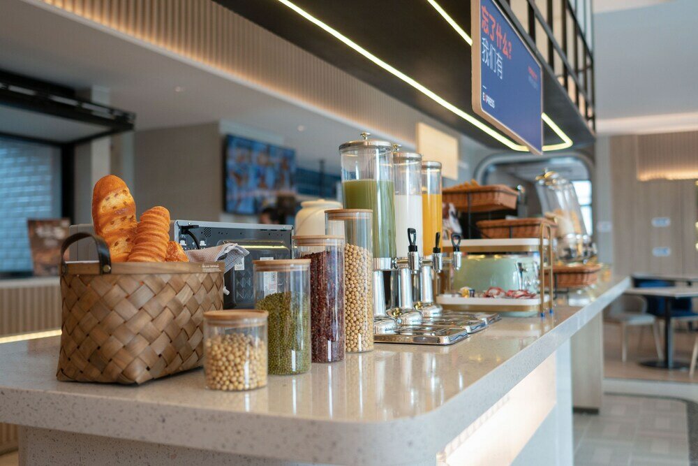 Фото Holiday Inn Express Shanghai Hongqiao Necc, an Ihg Hotel