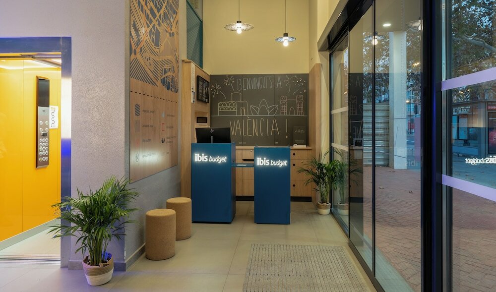 Фото Ibis Budget Valencia Centro Puerto