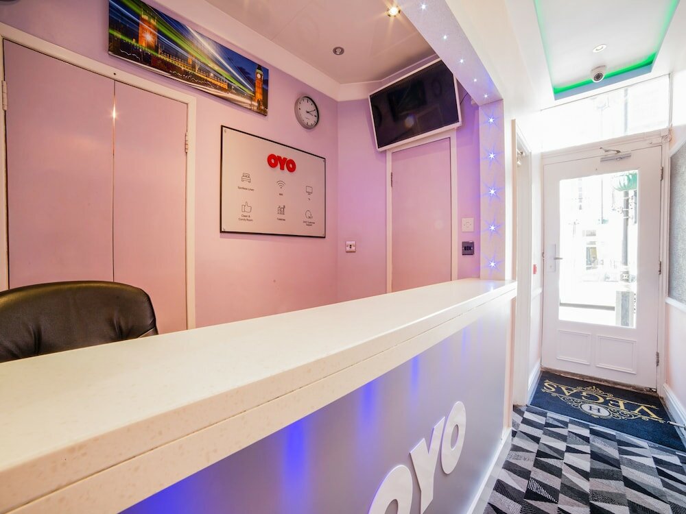 Фото Oyo Vegas Hotel