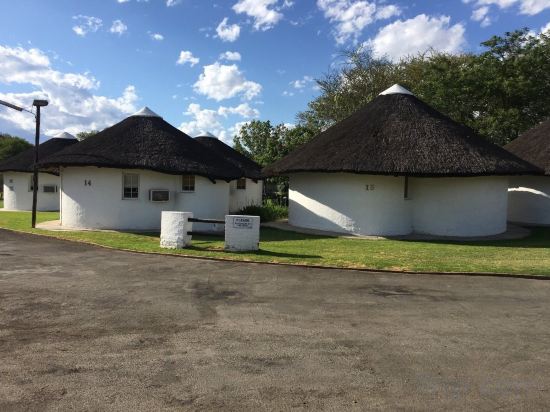 Фото Protea Hotel by Marriott Oudtshoorn Riempie Estate