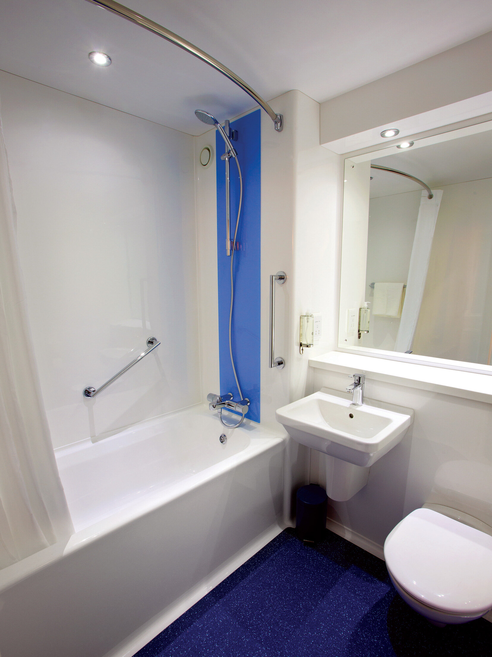 Фото Travelodge York Tadcaster