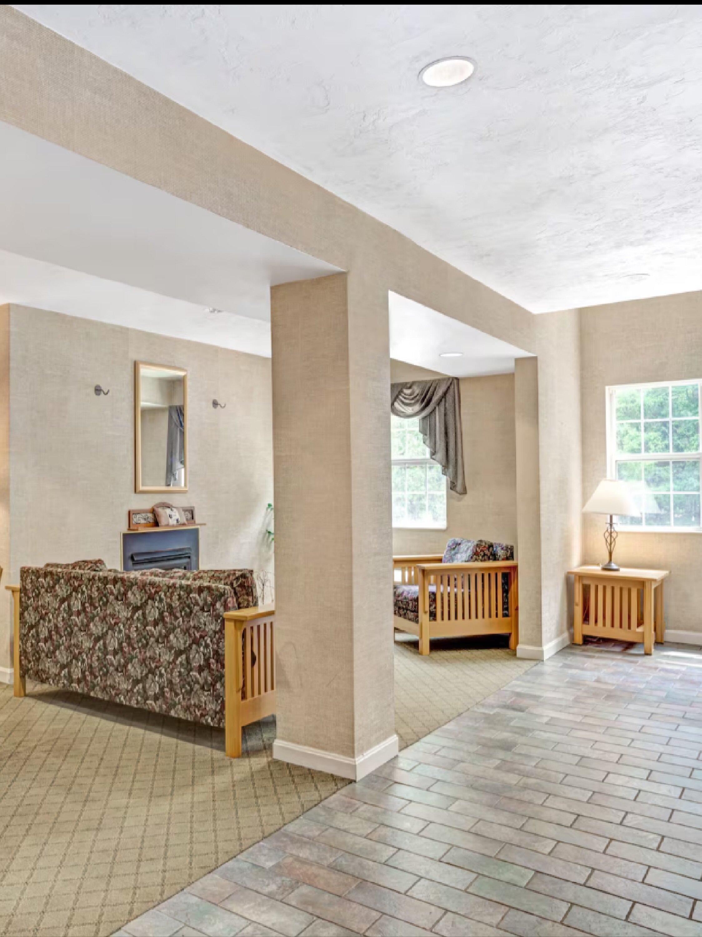 Фото Days Inn by Wyndham Sturbridge