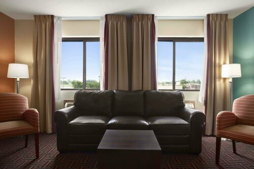 Гостиница Super 8 by Wyndham Fairview Heights-St. Louis в Фэрвью Хайтс