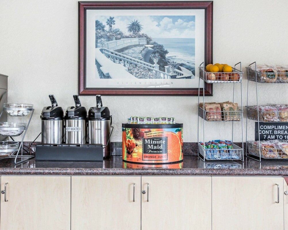 Фото Rodeway Inn San Clemente Beach