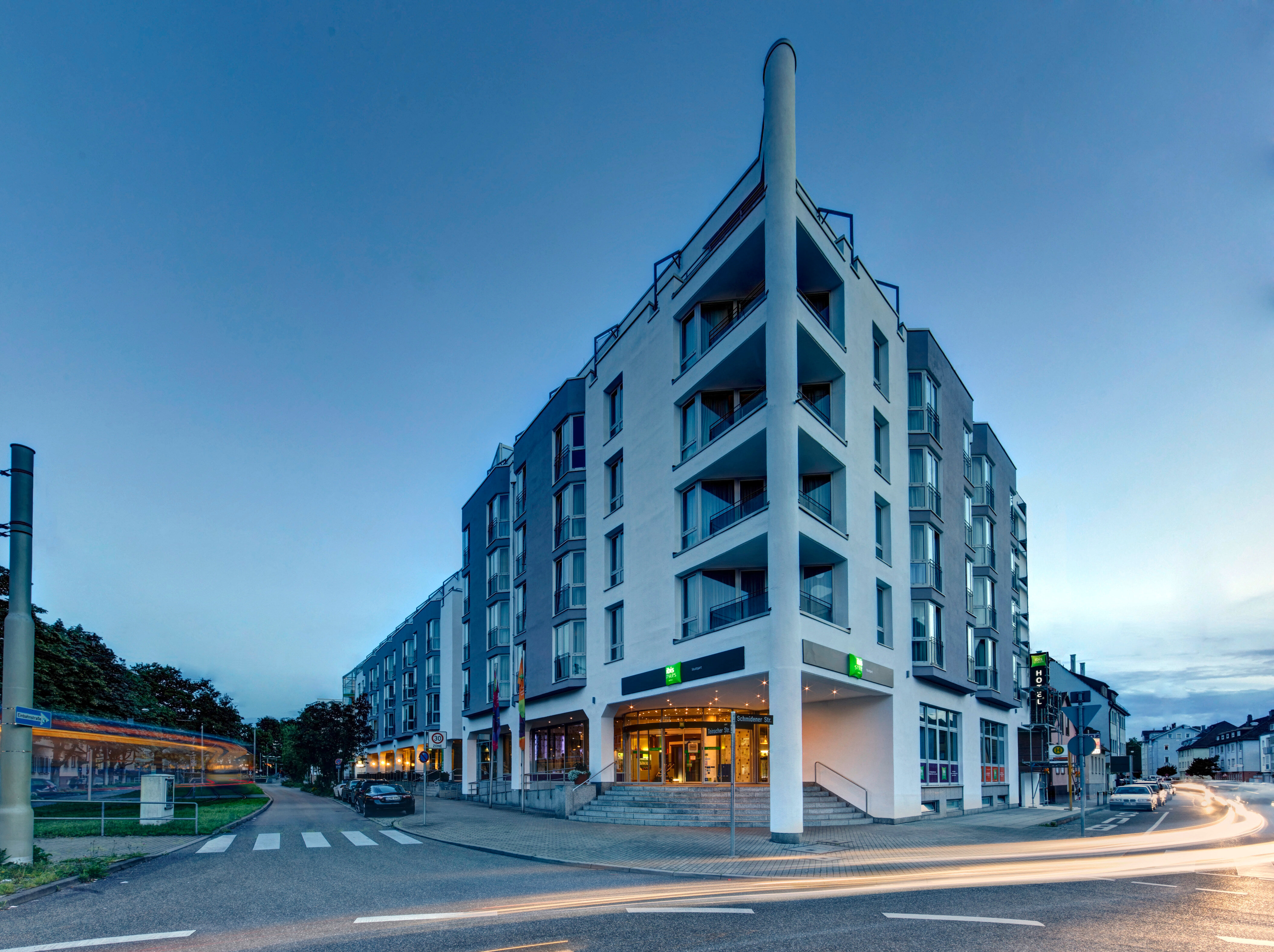 Фото Premier Inn Stuttgart Bad Cannstatt