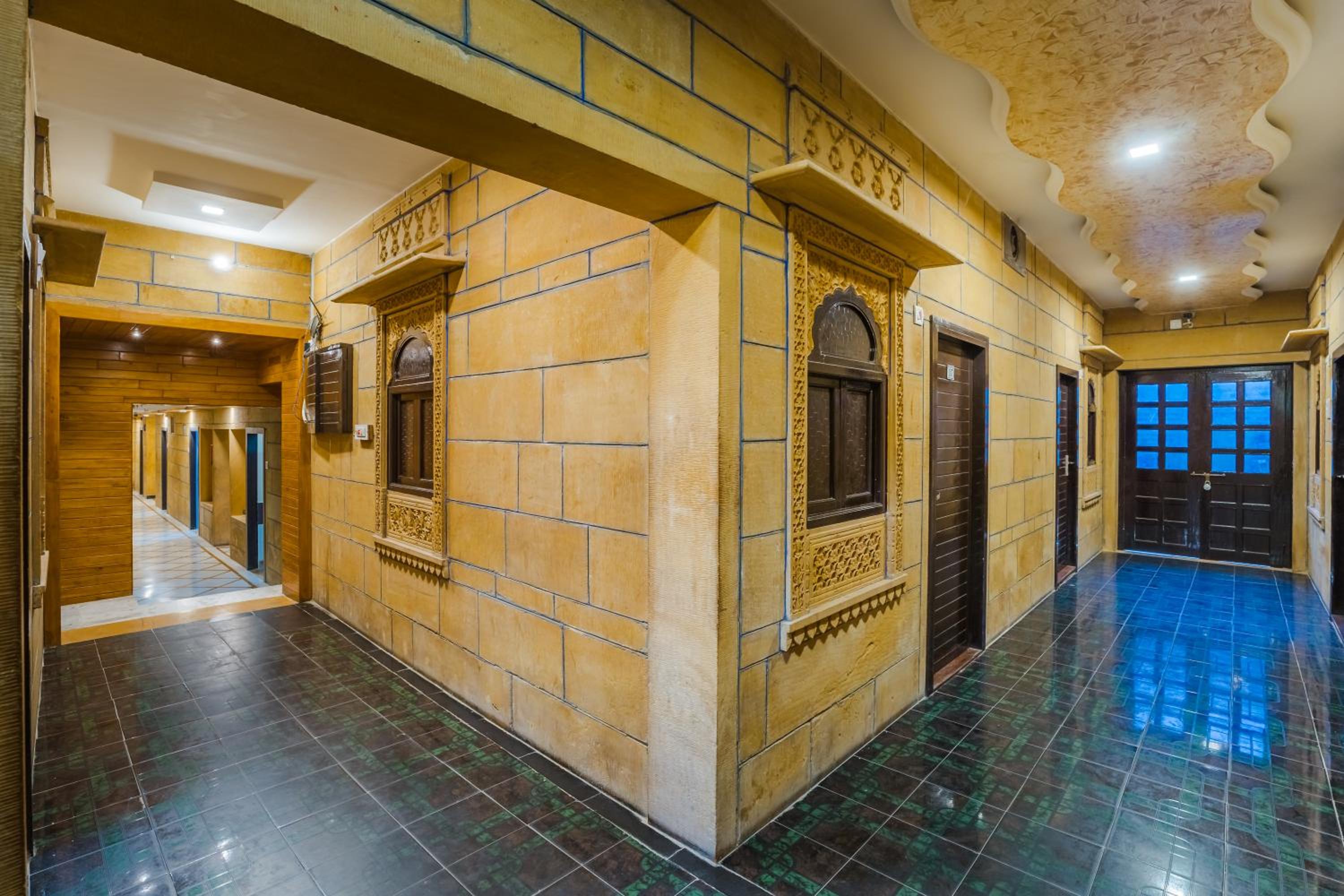 Фото Hotel Prince