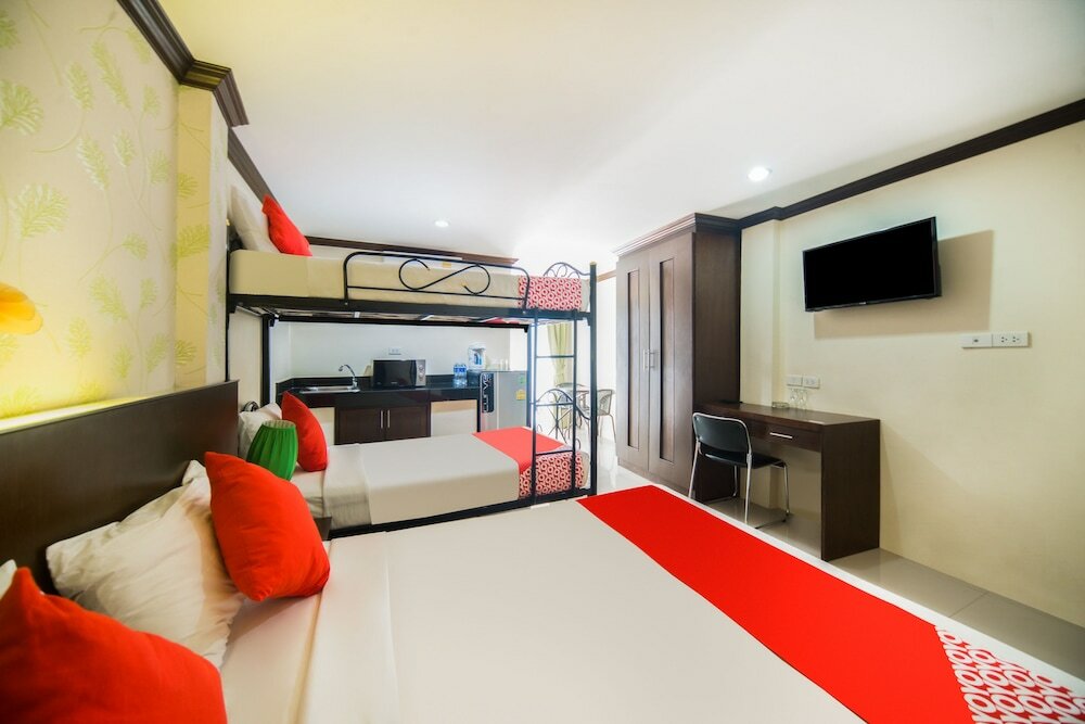 Фото Oyo 232 Patong City Hometel