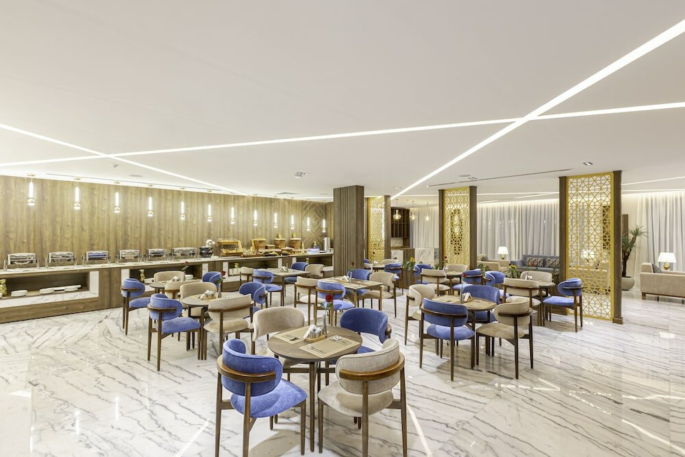 Фото Seven Gardens Hotel