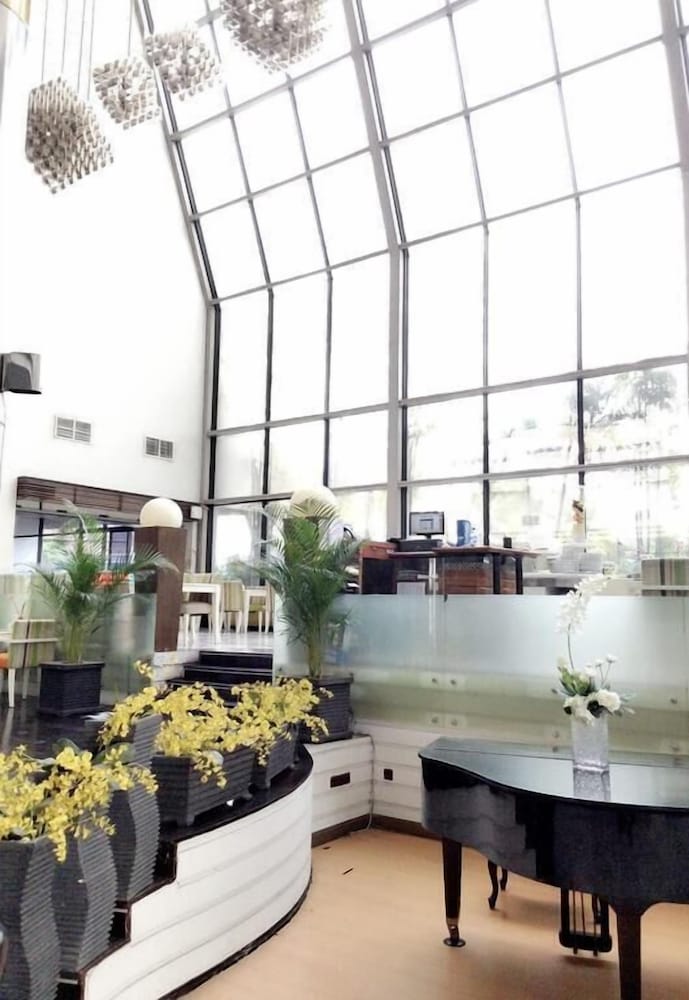 Фото Tychi Hotel