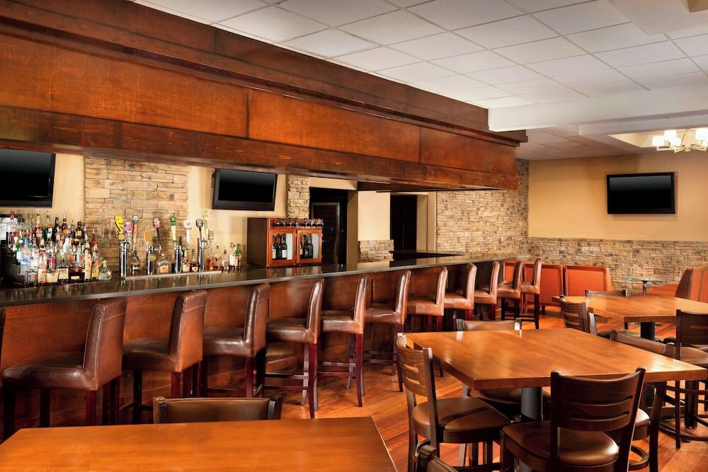 Фото Four Points by Sheraton Asheville Downtown