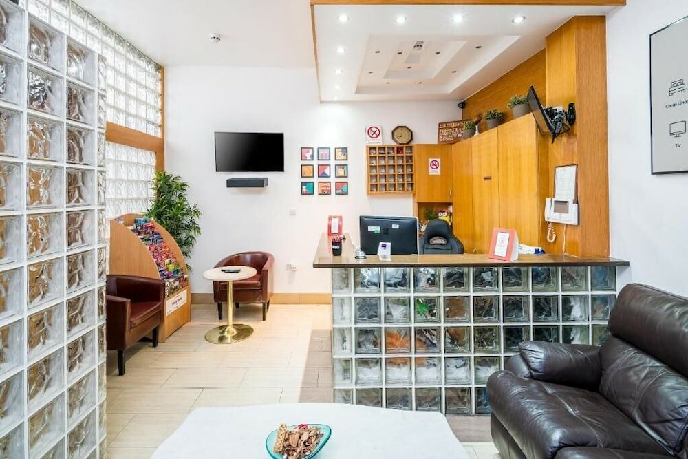 Фото Oyo Abbey Hotel, London Shepherd's Bush Market