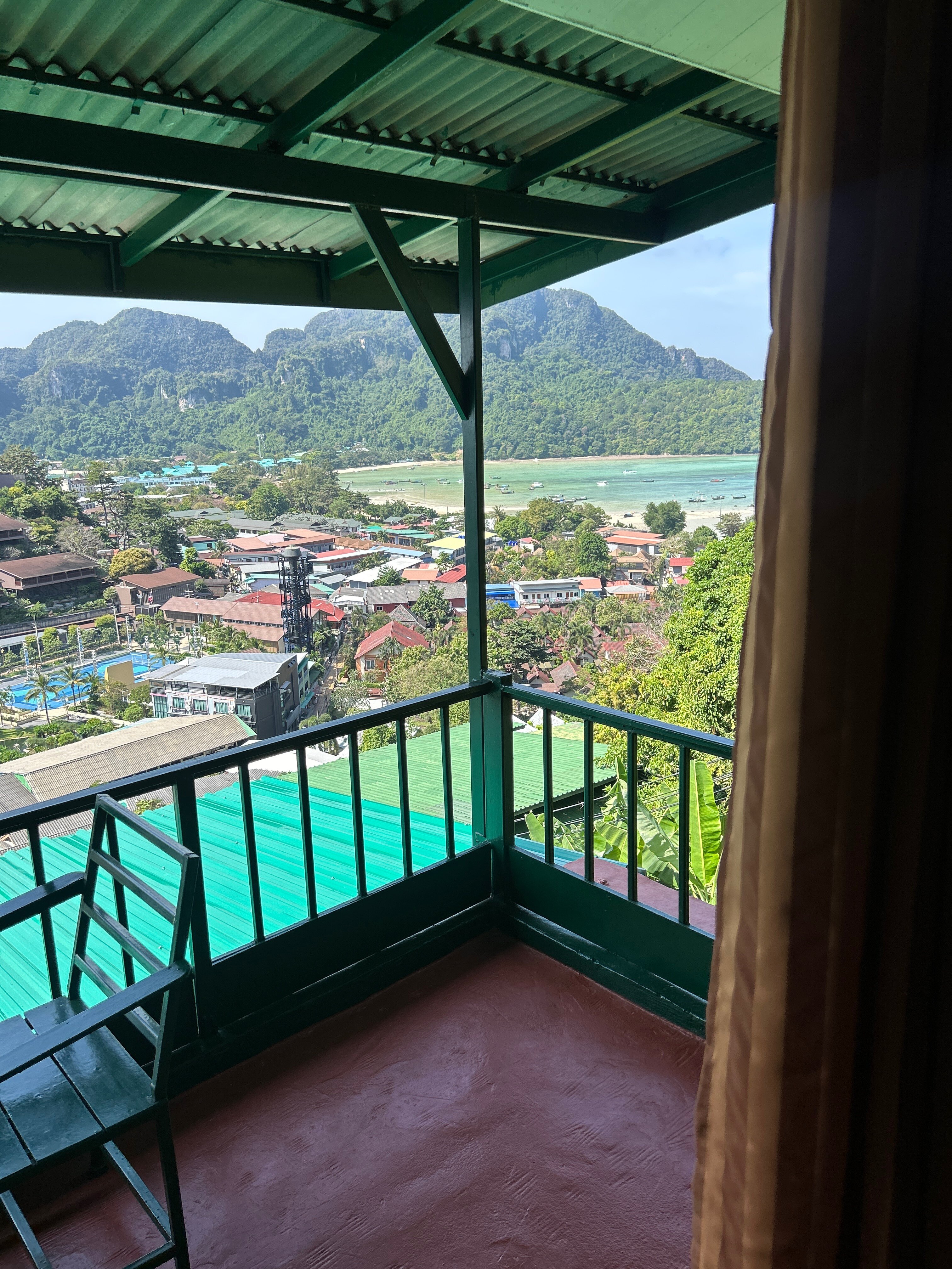 Фото Phi Phi Arboreal Resort