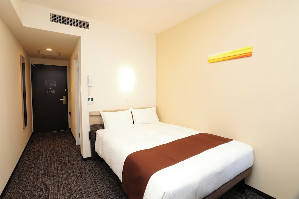 Фото Smile Hotel Premium Osaka Hommachi