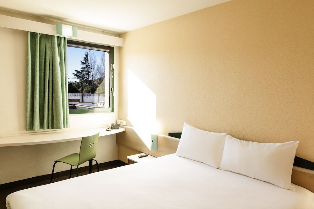 Фото Ibis Evora Hotel